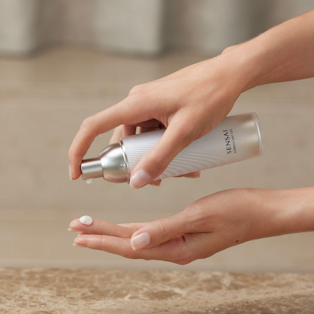 SENSAI ESSENCE DAY VEIL 40ml