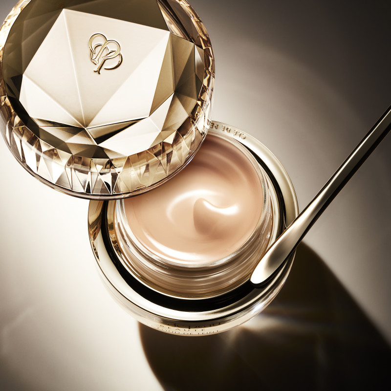 The Foundation de Cle De Peau Beaute