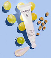 vinoperfect soin éclaircissant pour les yeux Caudalie