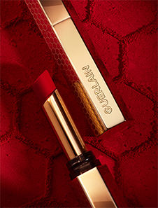 Kisskiss barra de labios intensa con miel Guerlain